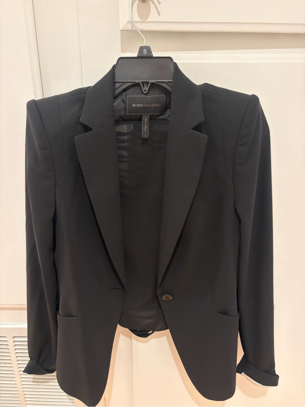 BCBGMaxAzria Black Single-Button Tailored Blazer